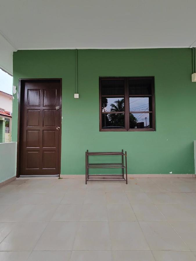 Tbe Room2Stay At Jalan Br3 Malacca Exterior foto